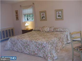 17 Ravine Road Ewing, NJ 08628 - Photo 5 of 10 Bedroom - Main