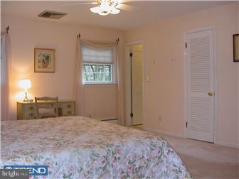 17 Ravine Road Ewing, NJ 08628 - Photo 6 of 10 Bedroom - Main