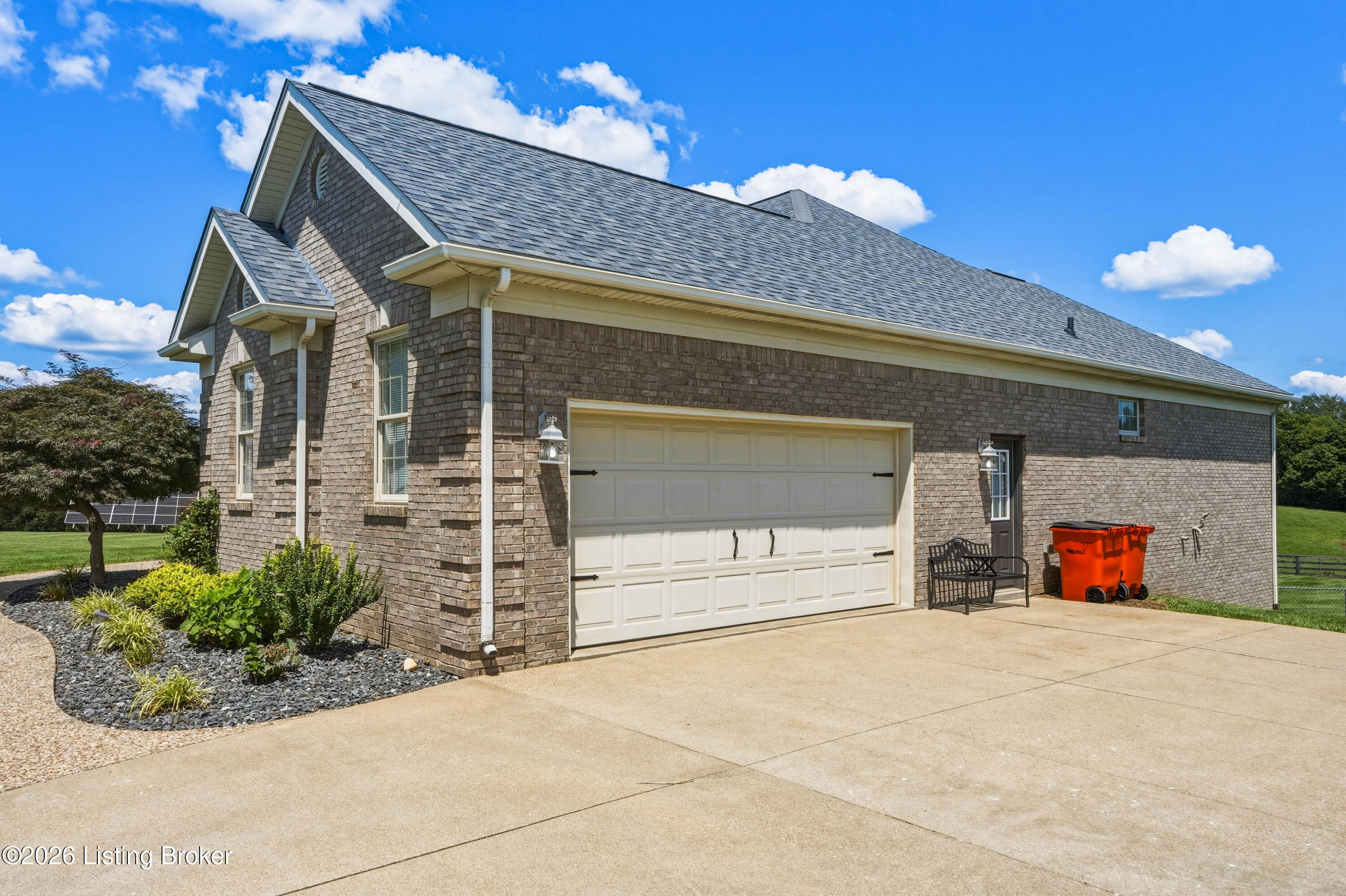 46 Rimrock Court Elizabethtown, KY 42701 - Photo 6 of 74 07_Garage_Side_Angle
