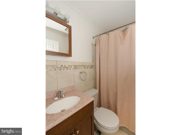 10 Crystal Road Levittown, PA 19057 - Photo 13 of 23