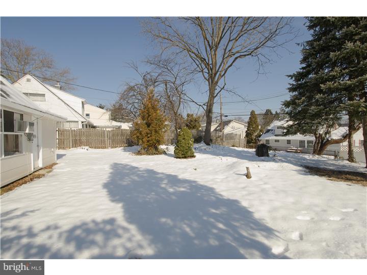10 Crystal Road Levittown, PA 19057 - Photo 21 of 23