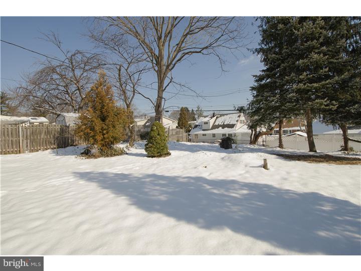 10 Crystal Road Levittown, PA 19057 - Photo 22 of 23