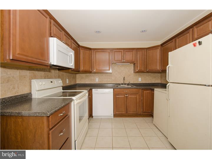 10 Crystal Road Levittown, PA 19057 - Photo 10 of 23