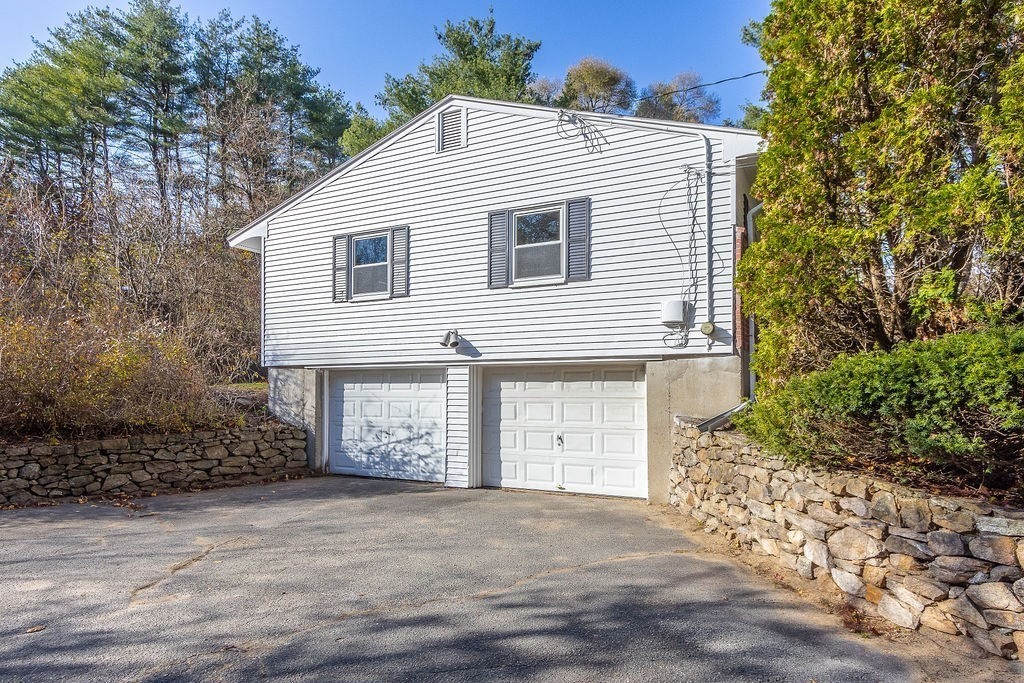 53 Red Barn Road Wayland, MA 01778 - Photo 23 of 28