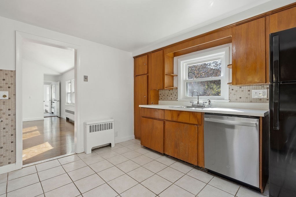 53 Red Barn Road Wayland, MA 01778 - Photo 9 of 28