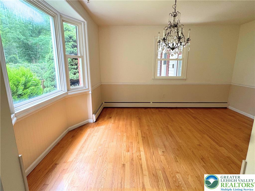 5271 Hillside Road Northampton, PA 18067 - Photo 27 of 61 Dining Room
