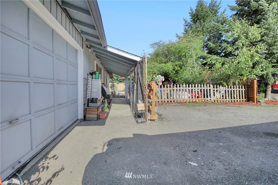 104 Raintree Loop Southeast Rainier, WA 98576 - Photo 3 of 19 Gallery Image 3