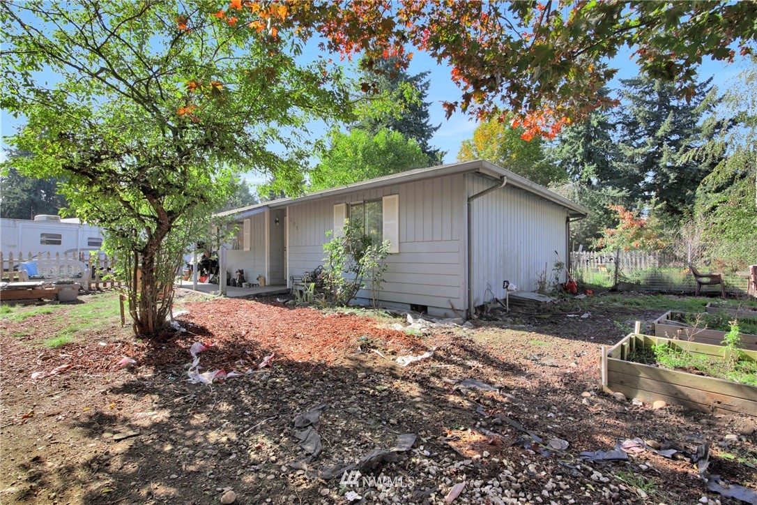 104 Raintree Loop Southeast Rainier, WA 98576 - Photo 5 of 19 Gallery Image 5