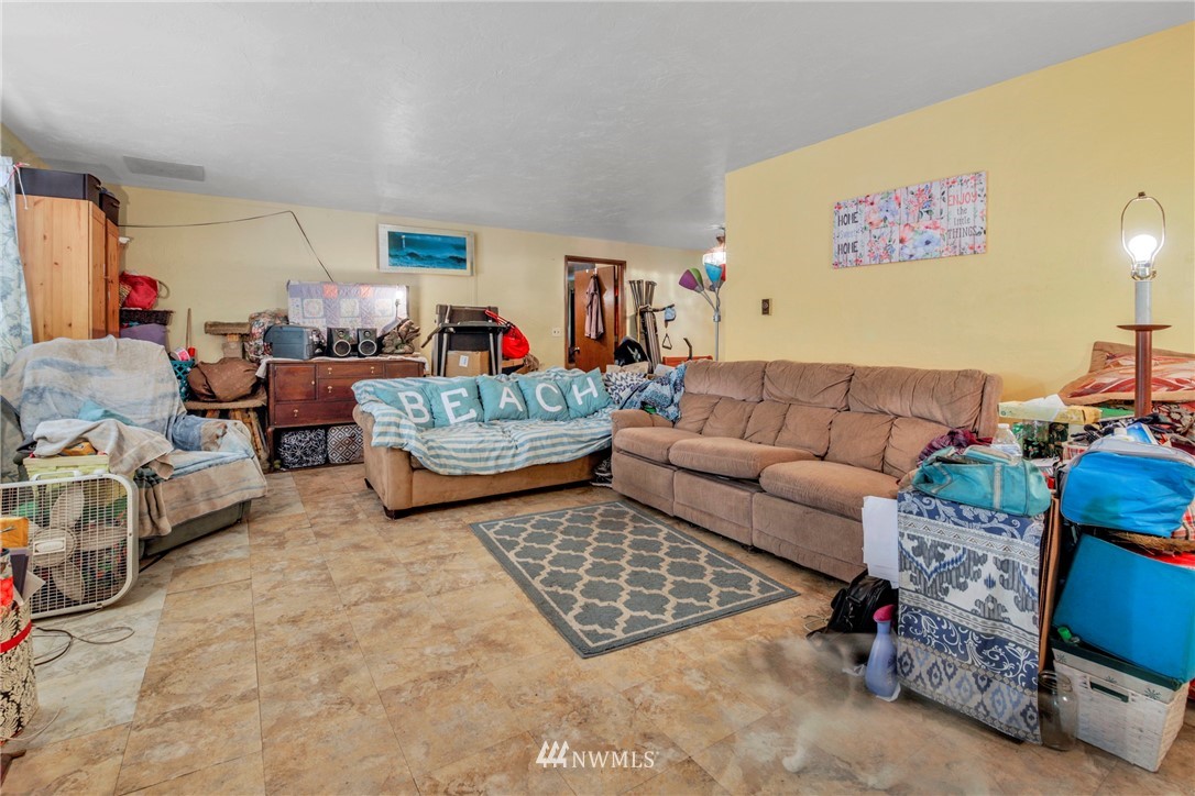 104 Raintree Loop Southeast Rainier, WA 98576 - Photo 6 of 19 Gallery Image 6
