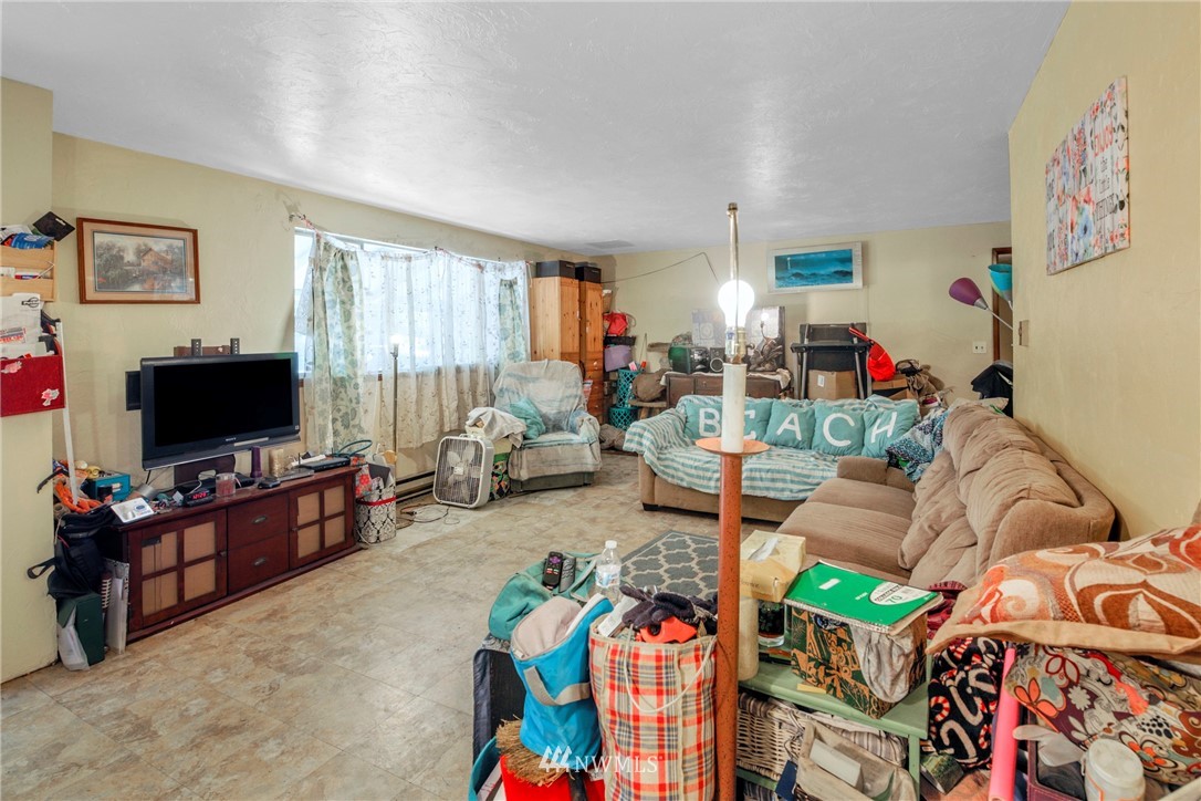 104 Raintree Loop Southeast Rainier, WA 98576 - Photo 7 of 19 Gallery Image 7