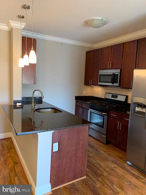 6301 Edsall Road, Unit 215 Alexandria, VA 22312 - Photo 18 of 41