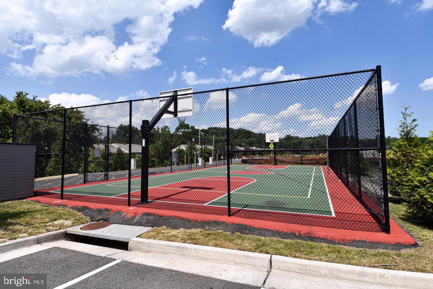 6301 Edsall Road, Unit 215 Alexandria, VA 22312 - Photo 34 of 41