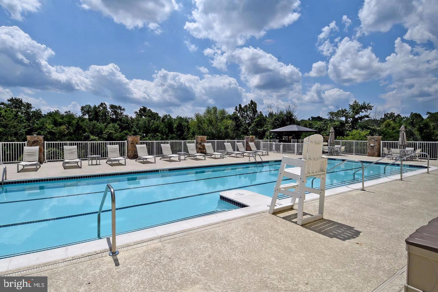 6301 Edsall Road, Unit 215 Alexandria, VA 22312 - Photo 36 of 41