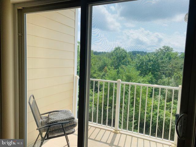 6301 Edsall Road, Unit 215 Alexandria, VA 22312 - Photo 10 of 41