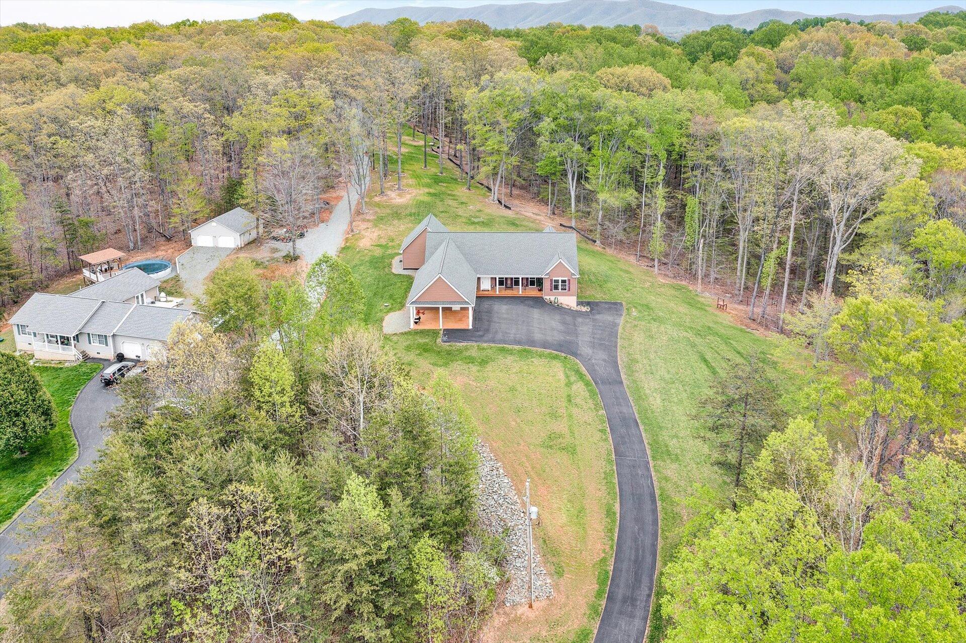 6 Highland Lake Road Union Hall, VA 24176 - Photo 4 of 56 04-042120220171