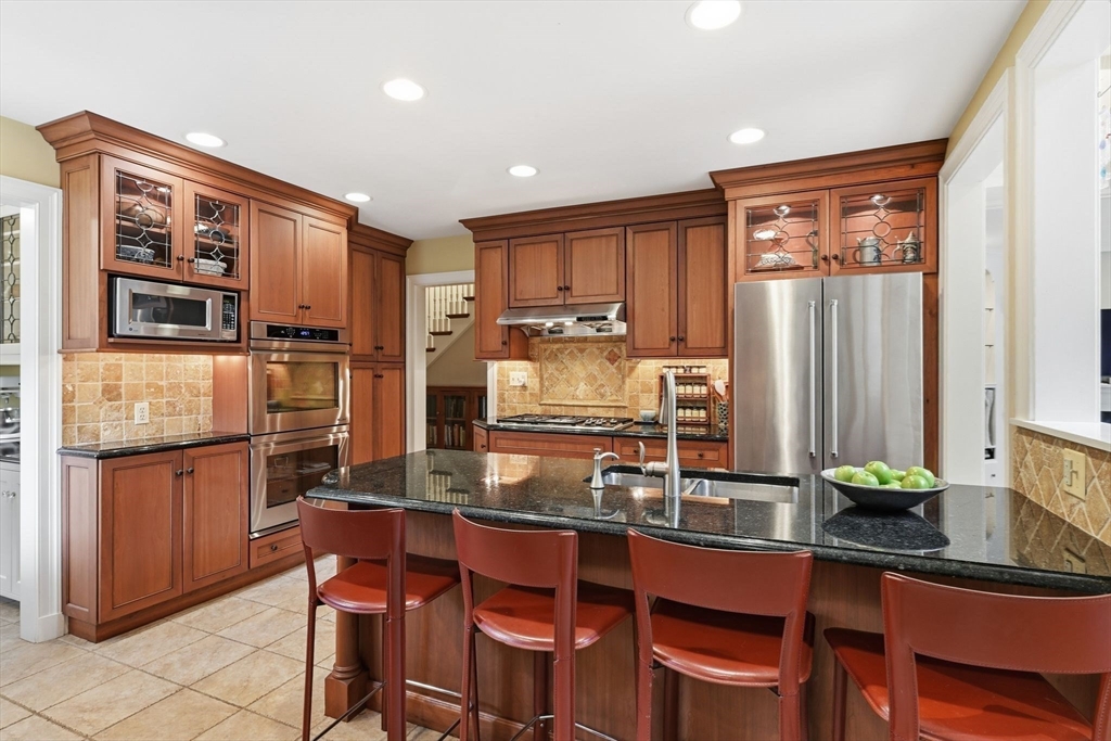 164 Farmington Road Longmeadow, MA 01106 - Photo 9 of 42