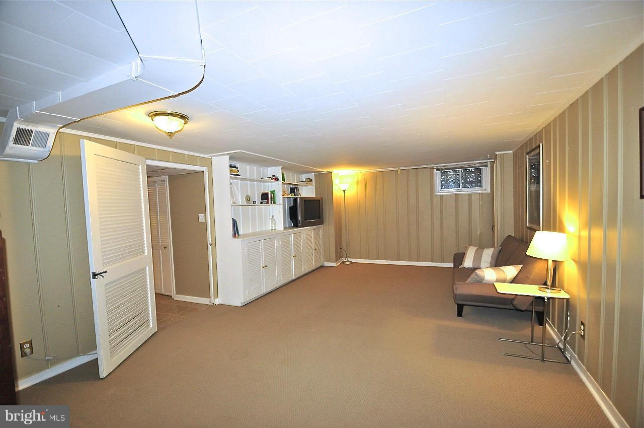 326 Broadmoor Road Baltimore, MD 21212 - Photo 19 of 26 Family Room