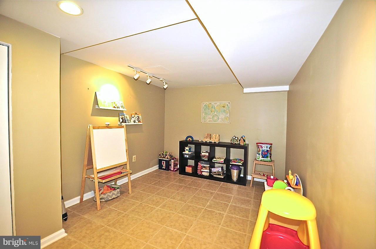 326 Broadmoor Road Baltimore, MD 21212 - Photo 20 of 26 Basement