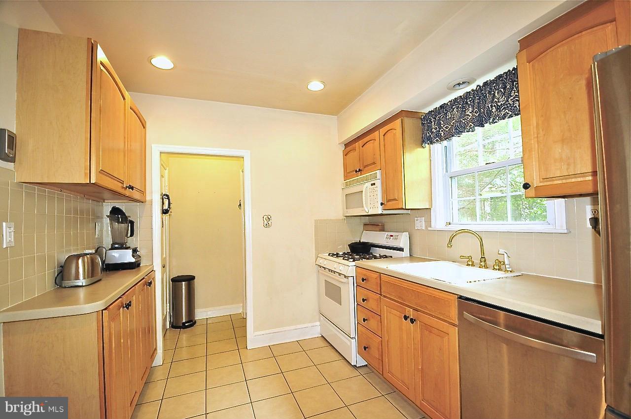 326 Broadmoor Road Baltimore, MD 21212 - Photo 10 of 26 Kitchen