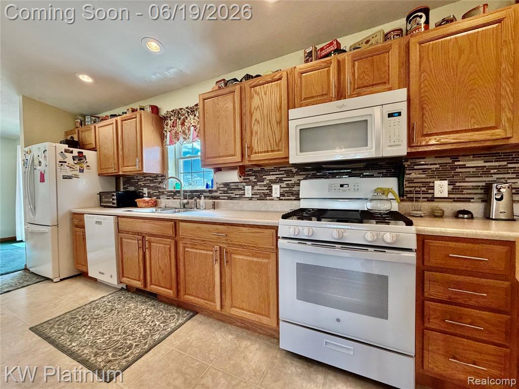 6069 Harris Road Jeddo, MI 48032 - Photo 11 of 33