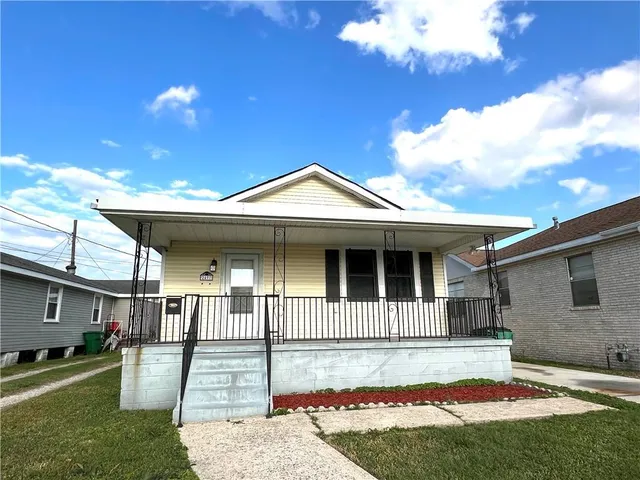 $139,000 | 2407 Lafayette Street, Gretna, LA 70053