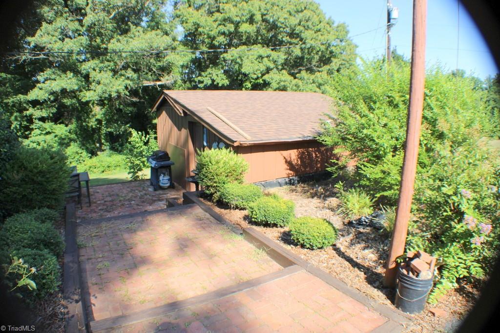 1582 Greenhill Road Mount Airy, NC 27030 - Photo 4 of 37 Gallery Image 4