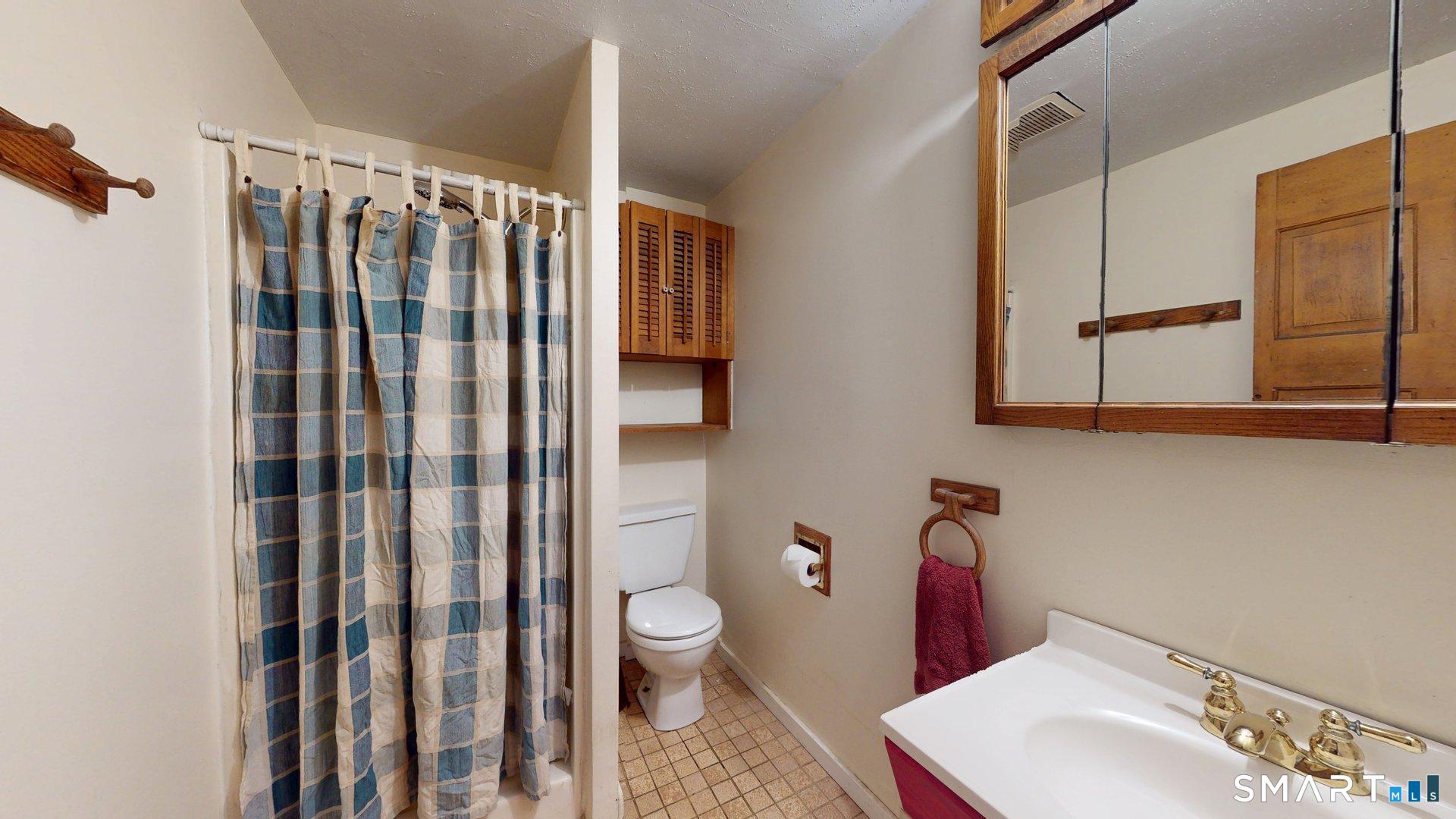 82 Main Street East Windsor, CT 06016 - Photo 17 of 37