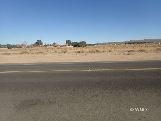 413 South Richmond Road Ridgecrest, CA 93555 - Photo 11 of 11 a view of ocean view
