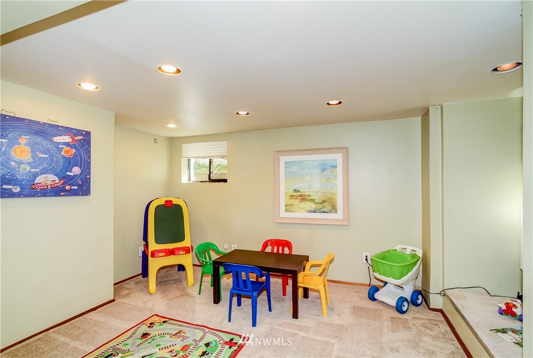 542 North 80th Street Seattle, WA 98103 - Photo 11 of 18 Gallery Image 11