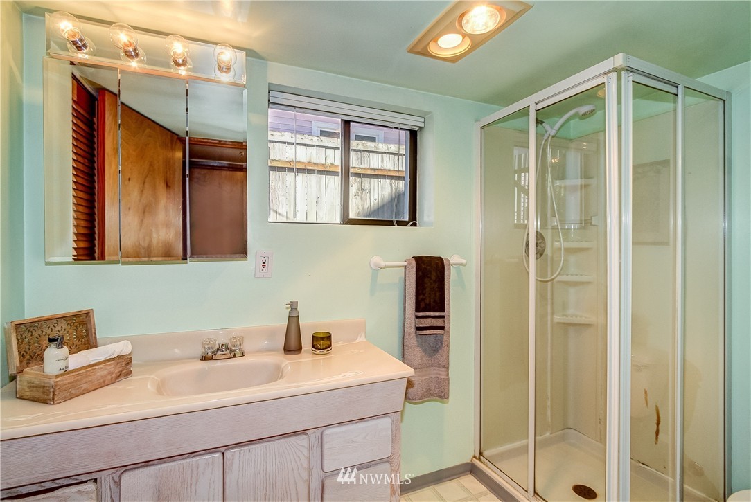 542 North 80th Street Seattle, WA 98103 - Photo 12 of 18 Gallery Image 12