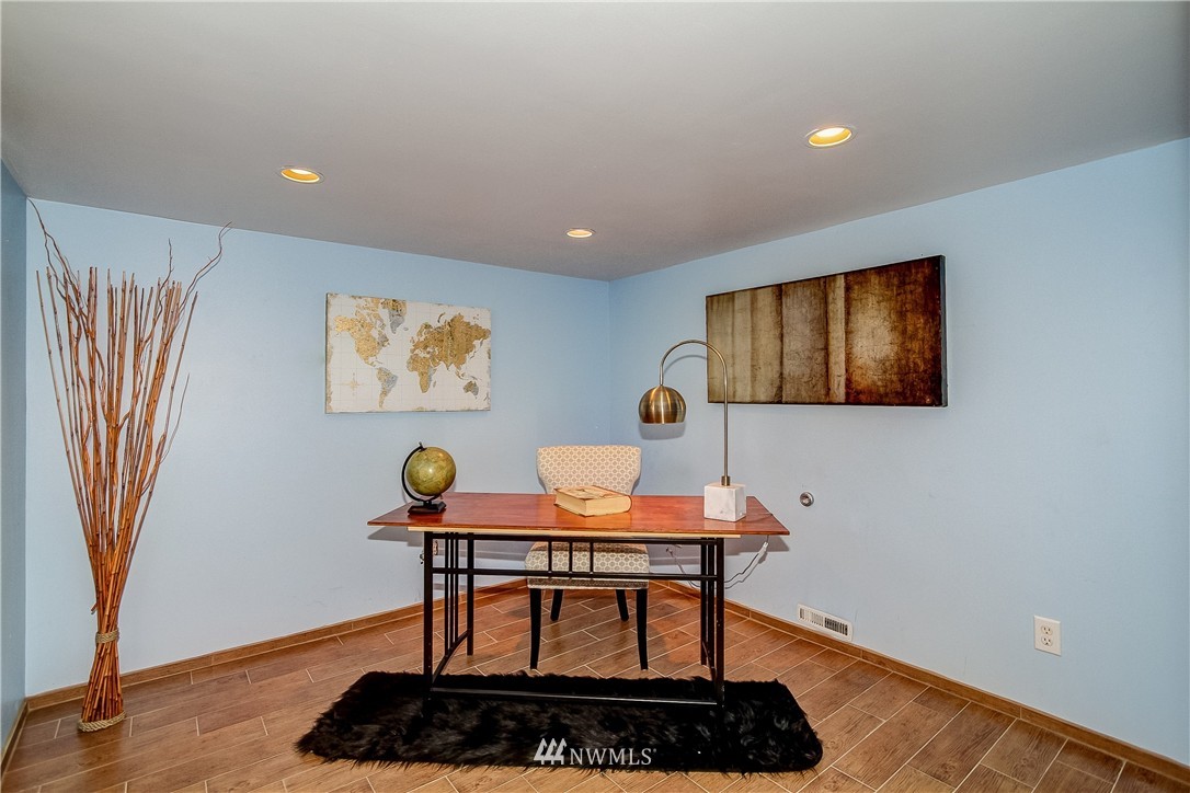 542 North 80th Street Seattle, WA 98103 - Photo 13 of 18 Gallery Image 13