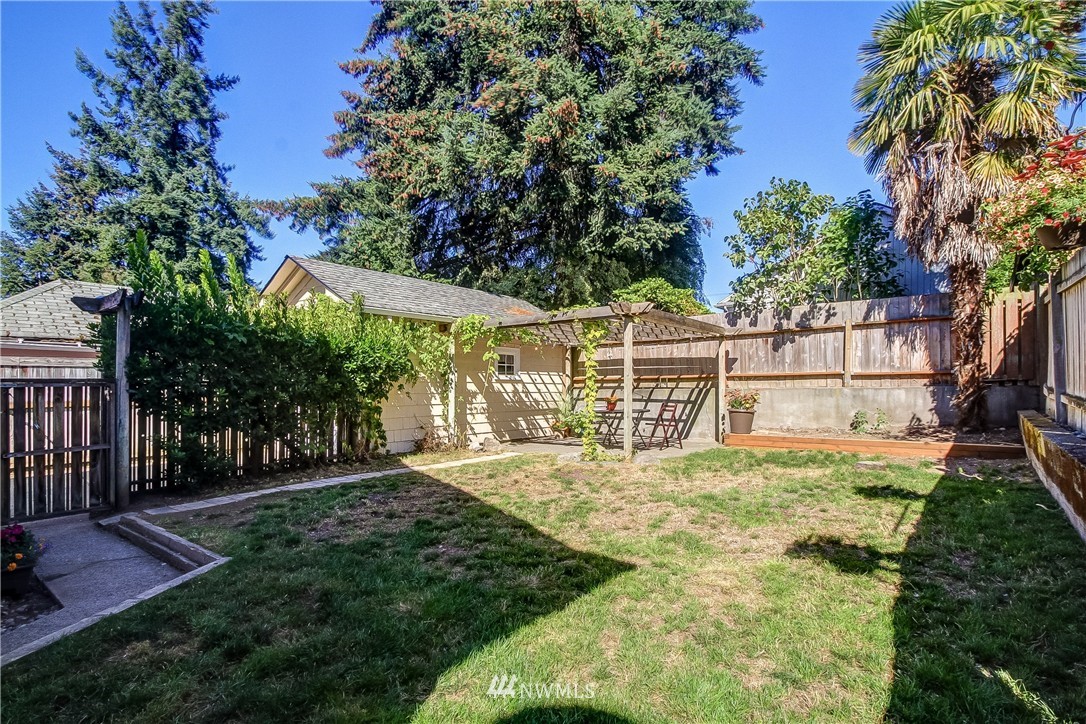 542 North 80th Street Seattle, WA 98103 - Photo 15 of 18 Gallery Image 15
