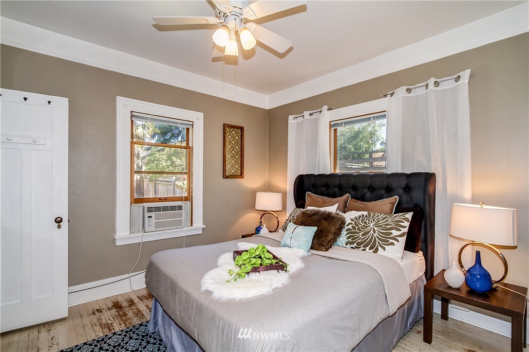 542 North 80th Street Seattle, WA 98103 - Photo 8 of 18 Gallery Image 8