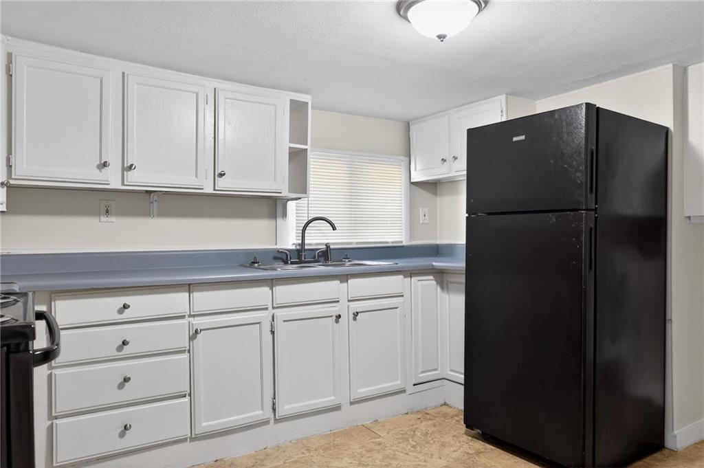 8318 Pershing Road Raytown, MO 64138 - Photo 22 of 30
