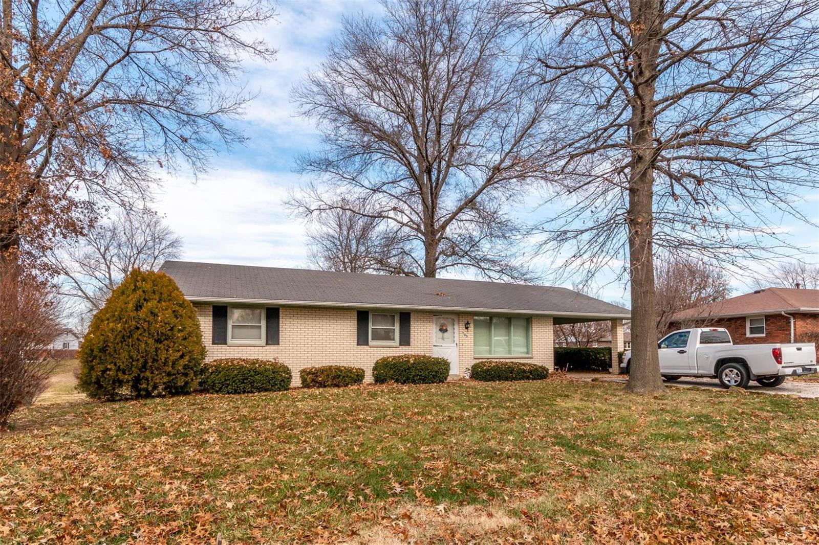 705 Sunset Lane Waterloo, IL 62298 - Photo 1 of 27 Gallery Image 1