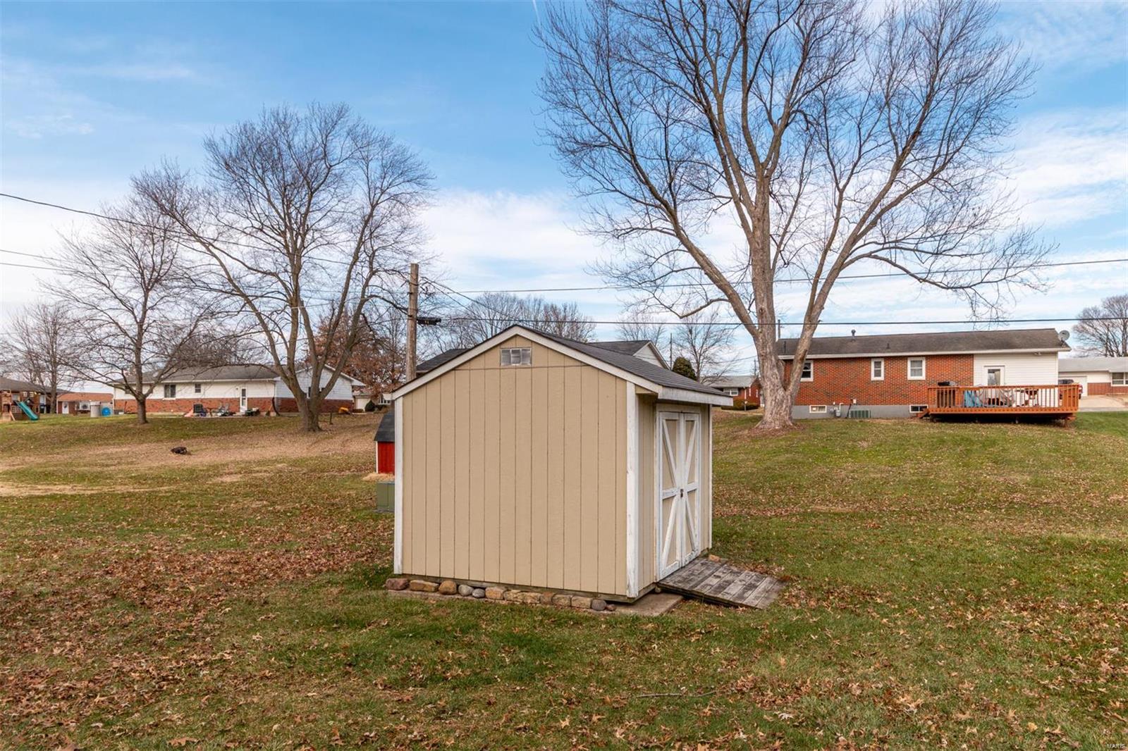 705 Sunset Lane Waterloo, IL 62298 - Photo 23 of 27 Gallery Image 23