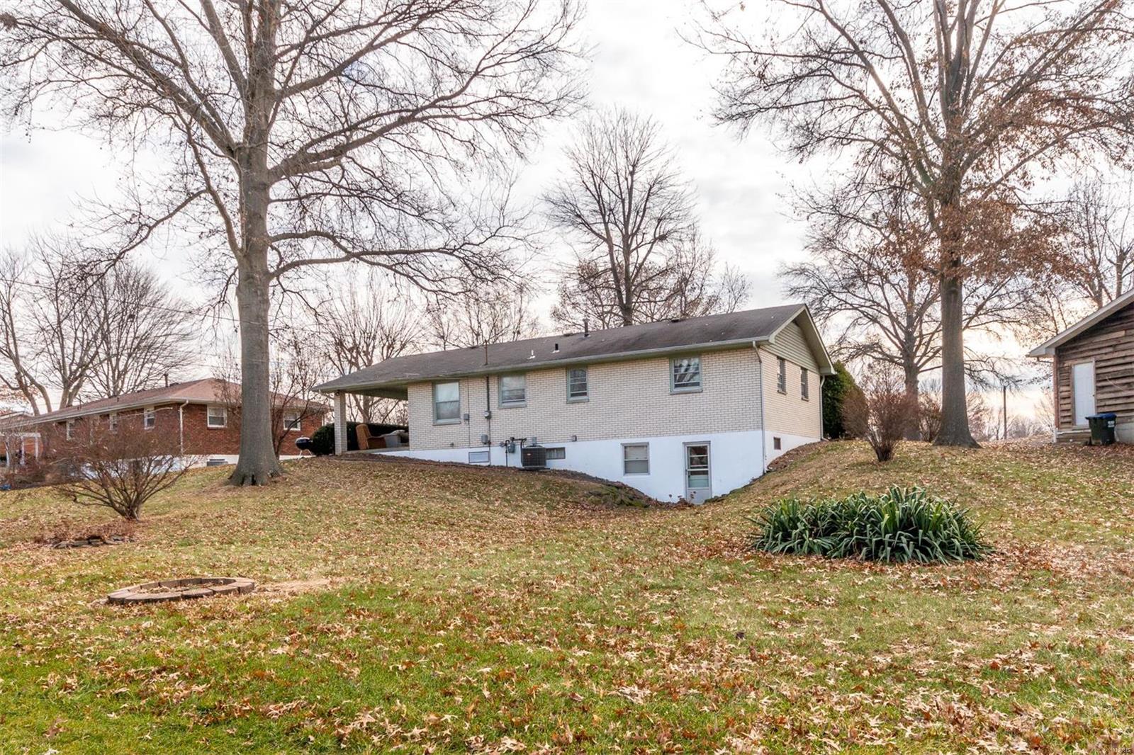 705 Sunset Lane Waterloo, IL 62298 - Photo 27 of 27 Gallery Image 27