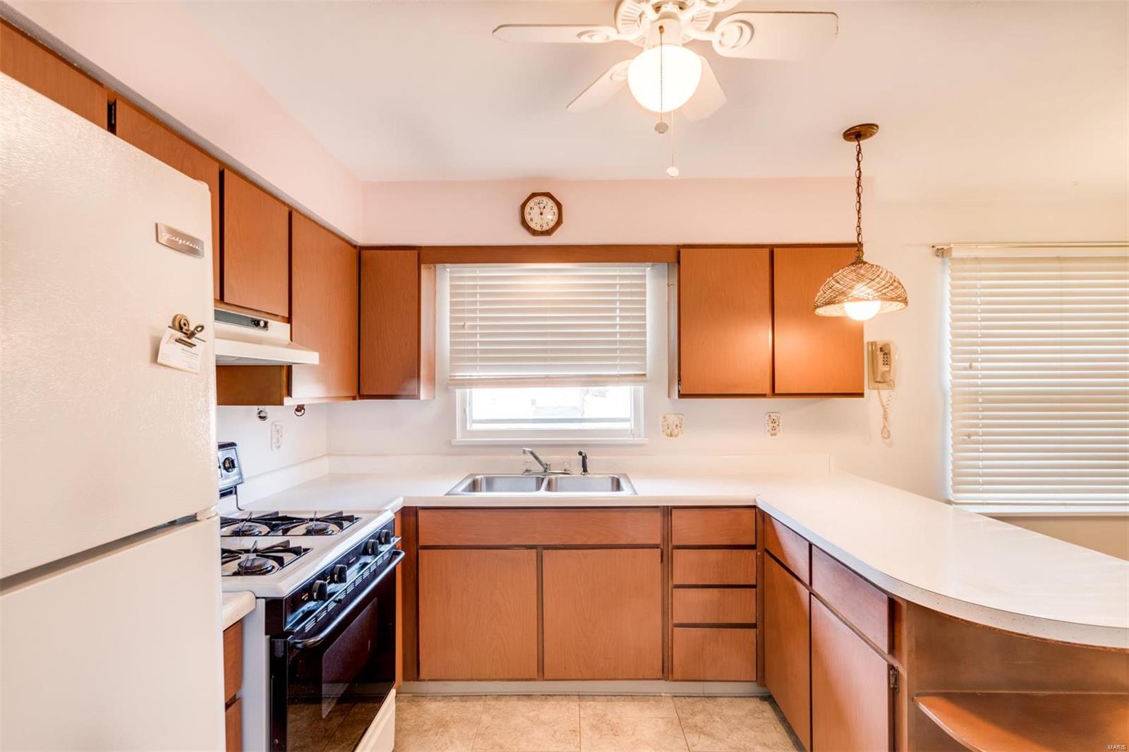705 Sunset Lane Waterloo, IL 62298 - Photo 6 of 27 Gallery Image 6