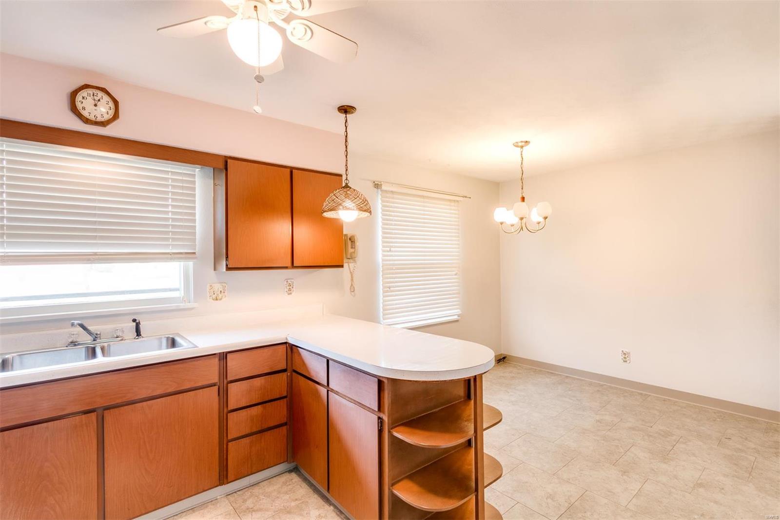 705 Sunset Lane Waterloo, IL 62298 - Photo 7 of 27 Gallery Image 7