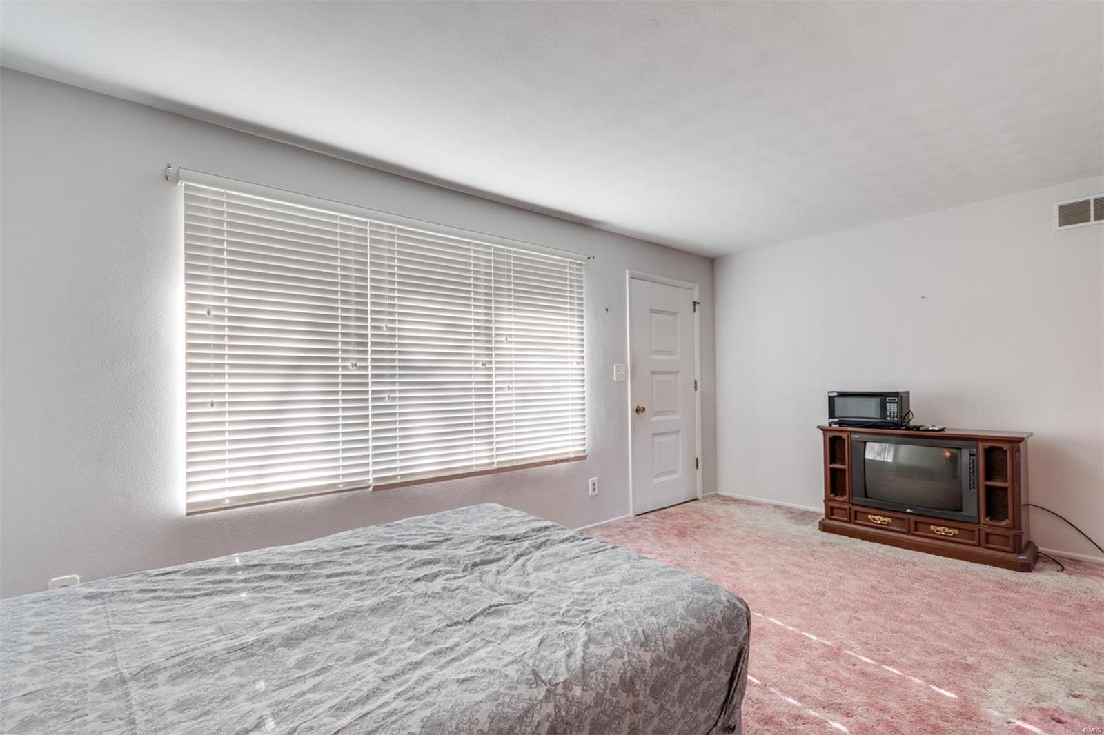 705 Sunset Lane Waterloo, IL 62298 - Photo 10 of 27 Gallery Image 10