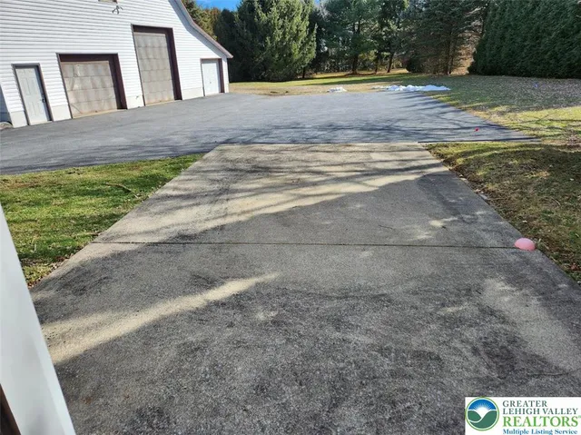 $1,700 | 5543 Highway 873, Schnecksville, PA 18078