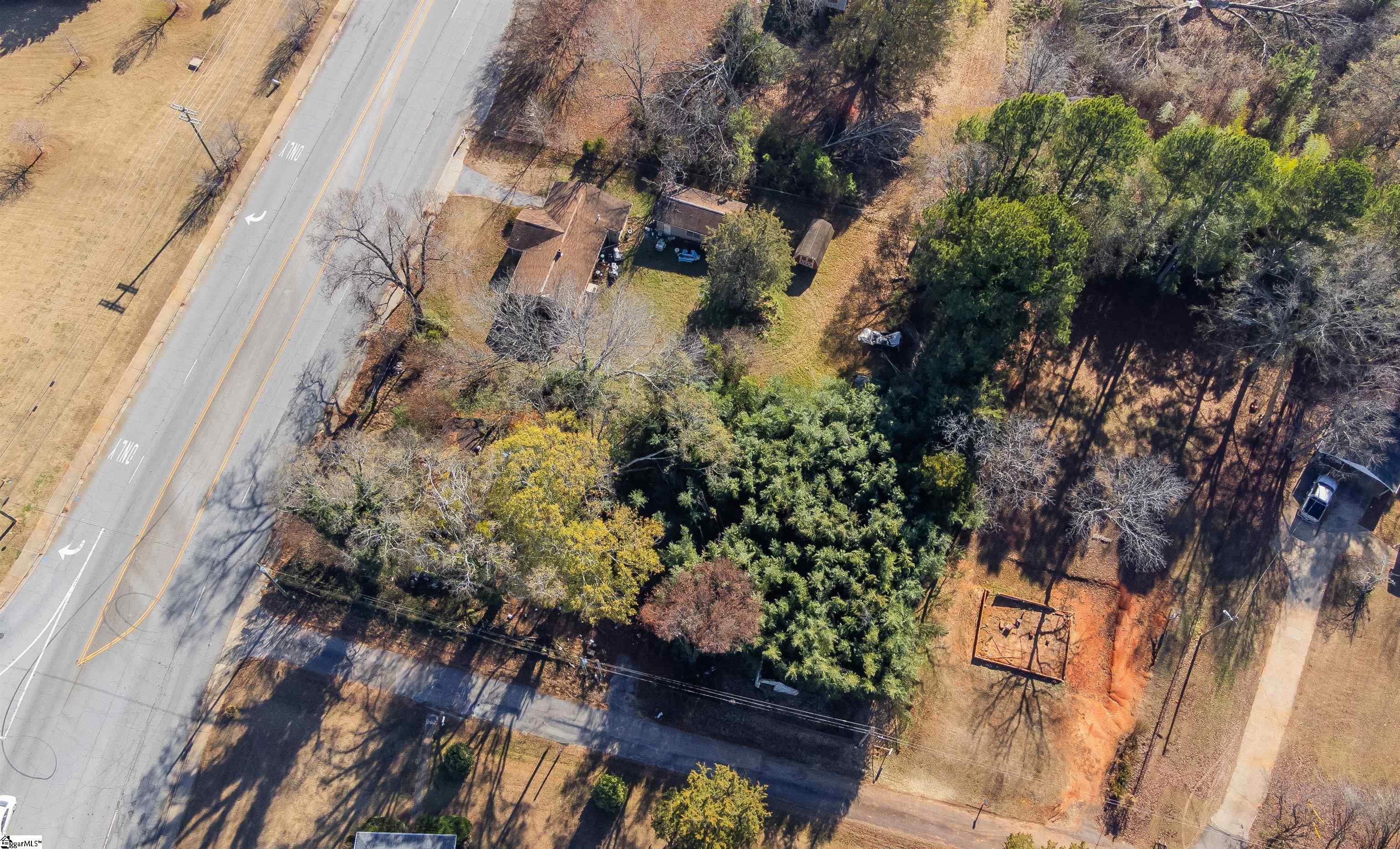 329 Prince Perry Road Easley, SC 29640 - Photo 2 of 6