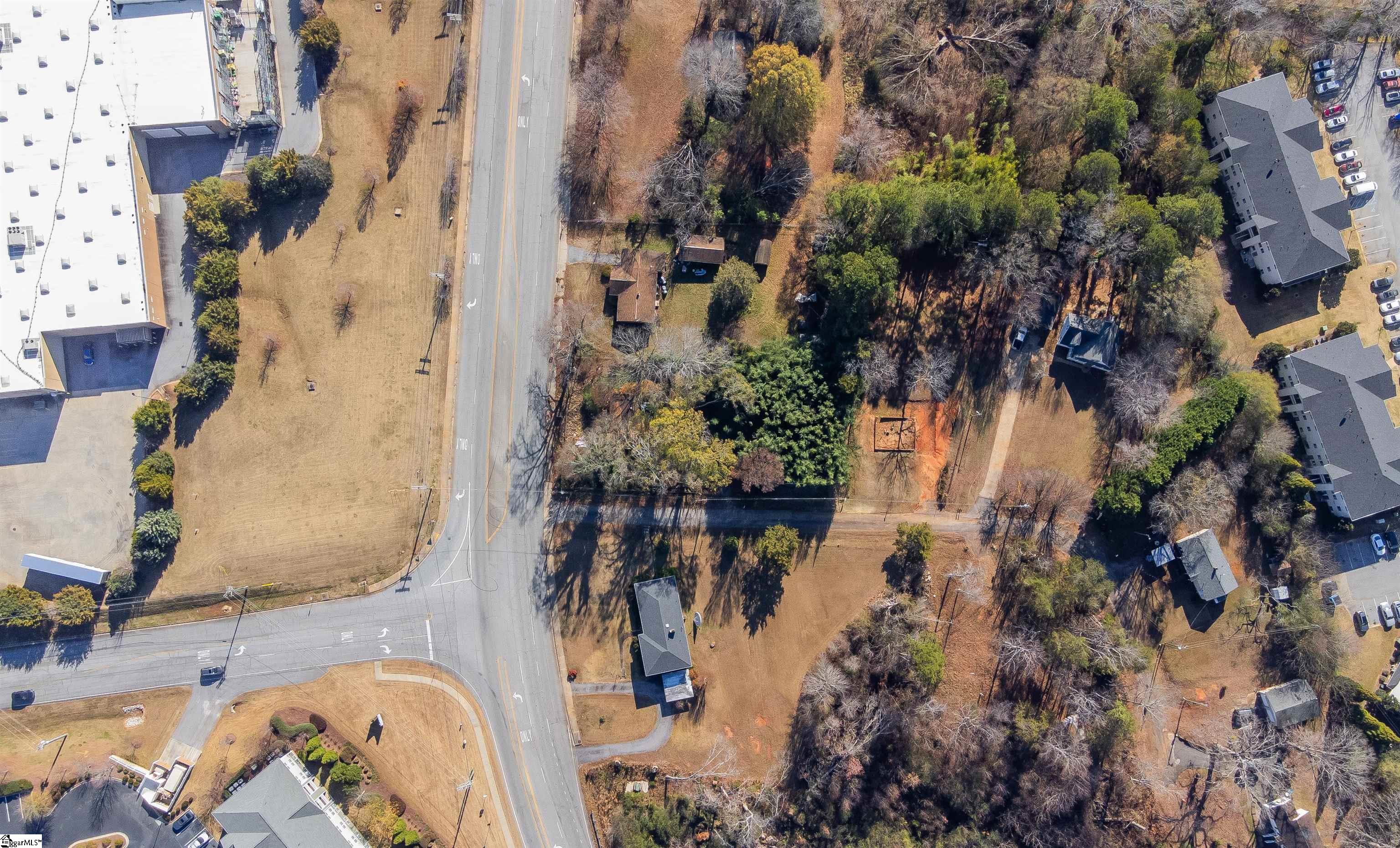 329 Prince Perry Road Easley, SC 29640 - Photo 4 of 6