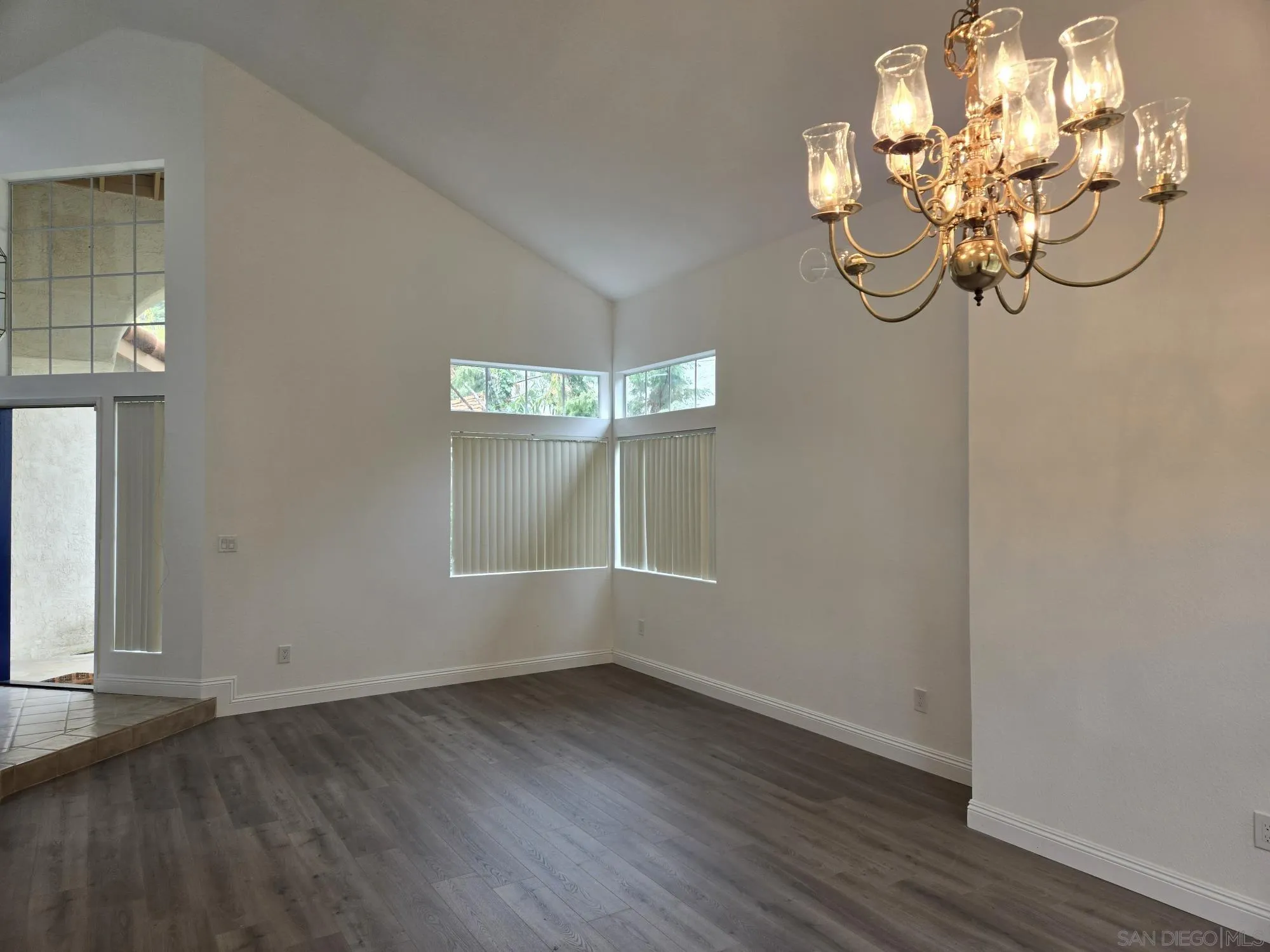 9480 Maler Road San Diego, CA 92129 - Photo 5 of 15