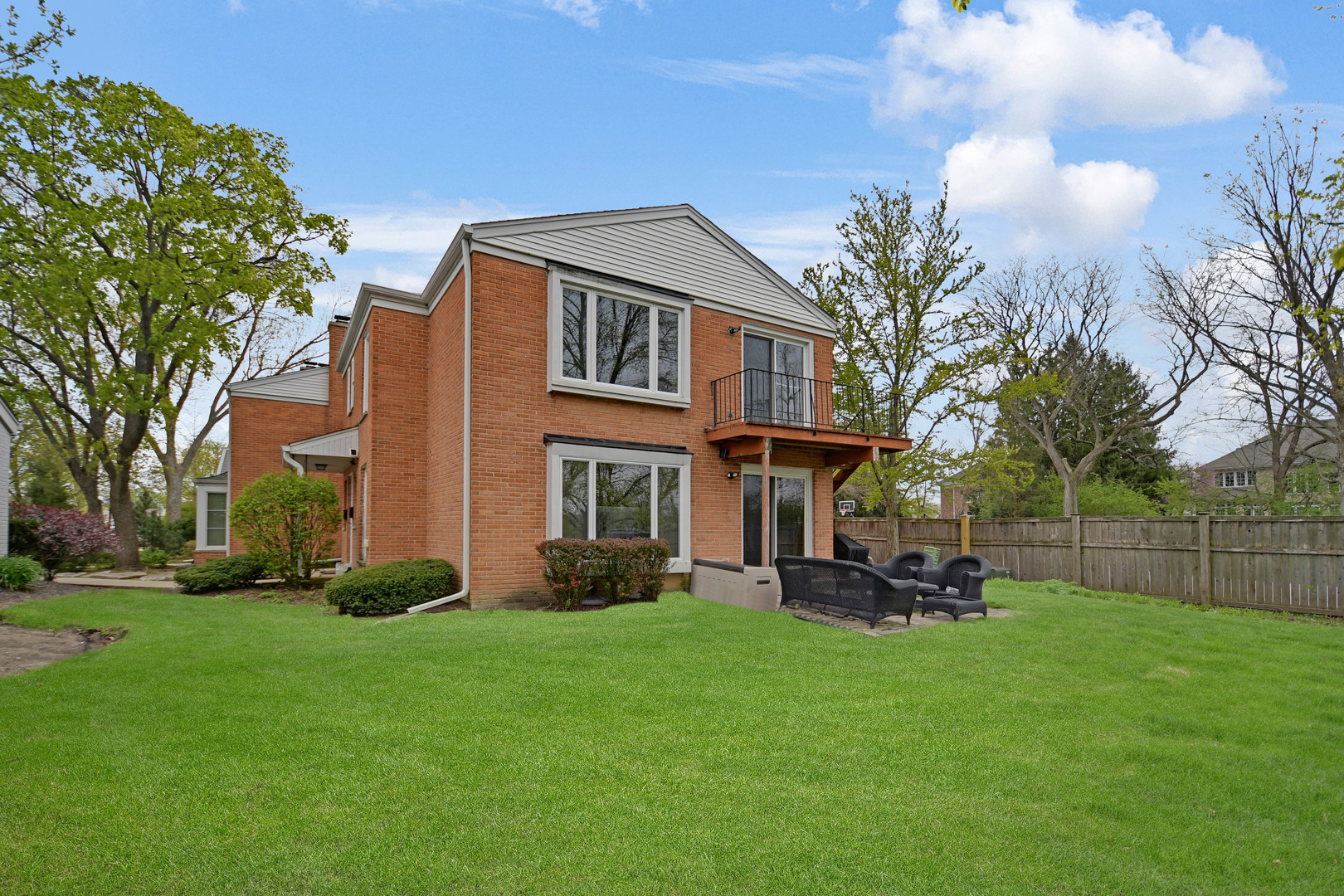 491 Old Surrey Road, Unit A Hinsdale, IL 60521 - Photo 31 of 32 Gallery Image 31