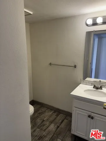 $2,600 | 221 North New Hampshire Avenue, Unit 3B, Los Angeles, CA 90004