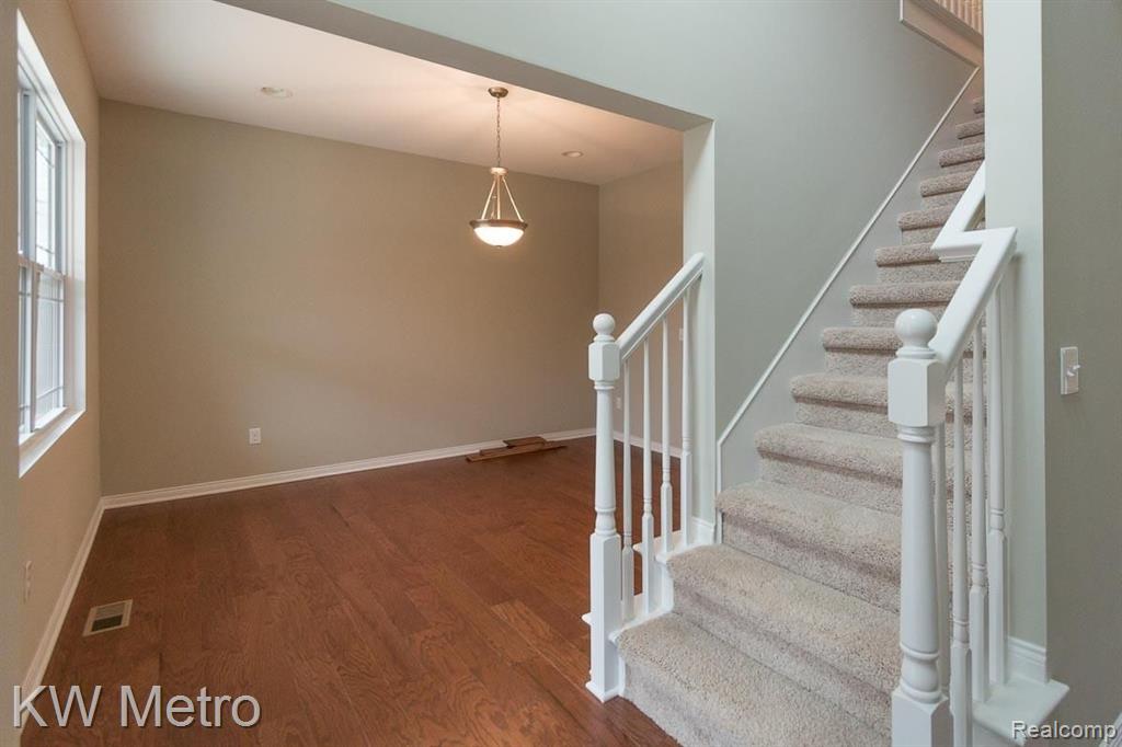 5124 Bradmore Road Warren, MI 48092 - Photo 3 of 16 Gallery Image 3