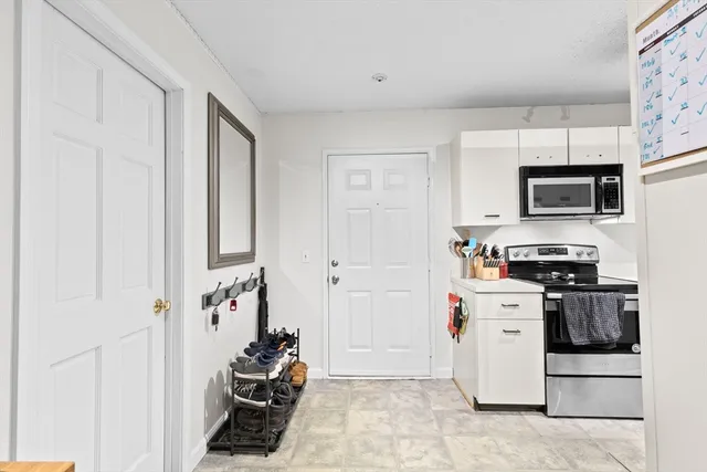 $299,900 | 96 Old Colony Avenue, Unit 112, Taunton, MA 02718