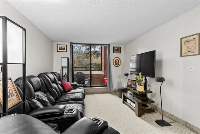 $299,900 | 96 Old Colony Avenue, Unit 112, Taunton, MA 02718