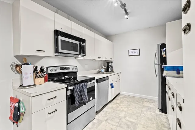 $299,900 | 96 Old Colony Avenue, Unit 112, Taunton, MA 02718